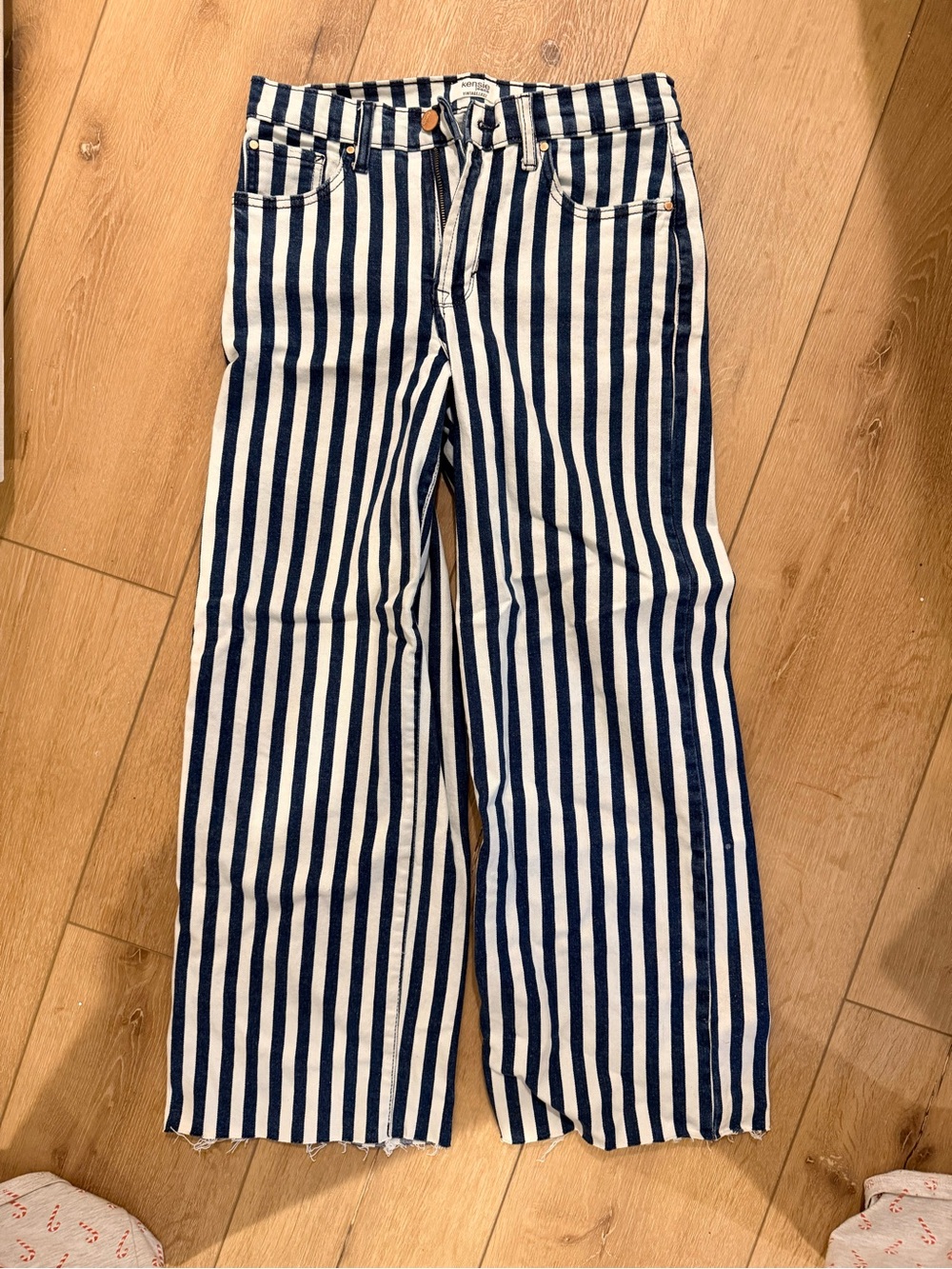Kensie Navy & White Vertical-Striped Wide-Leg Jeans